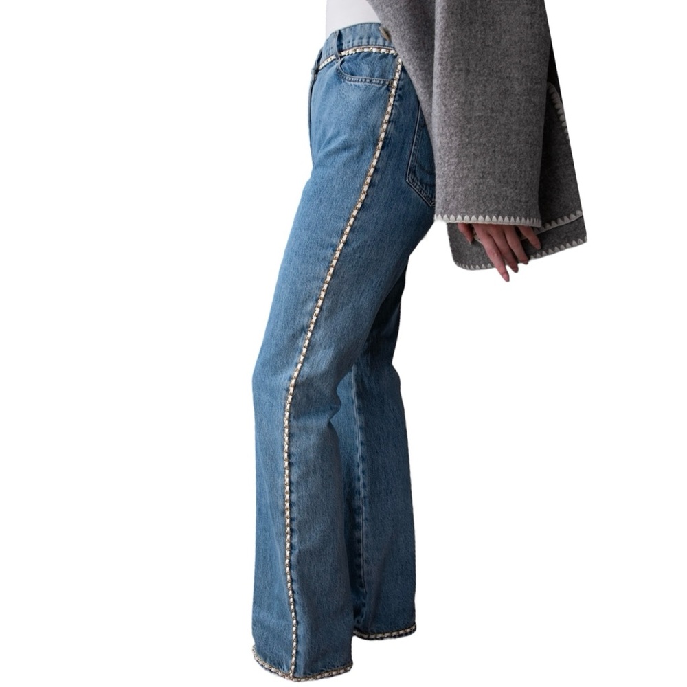CHANEL 23N COCO NEIGE BLUE STRAIGHT JEANS WITH WHITE LEATHER CHAIN TRIMS SIZE 36 - Picture 5 of 16